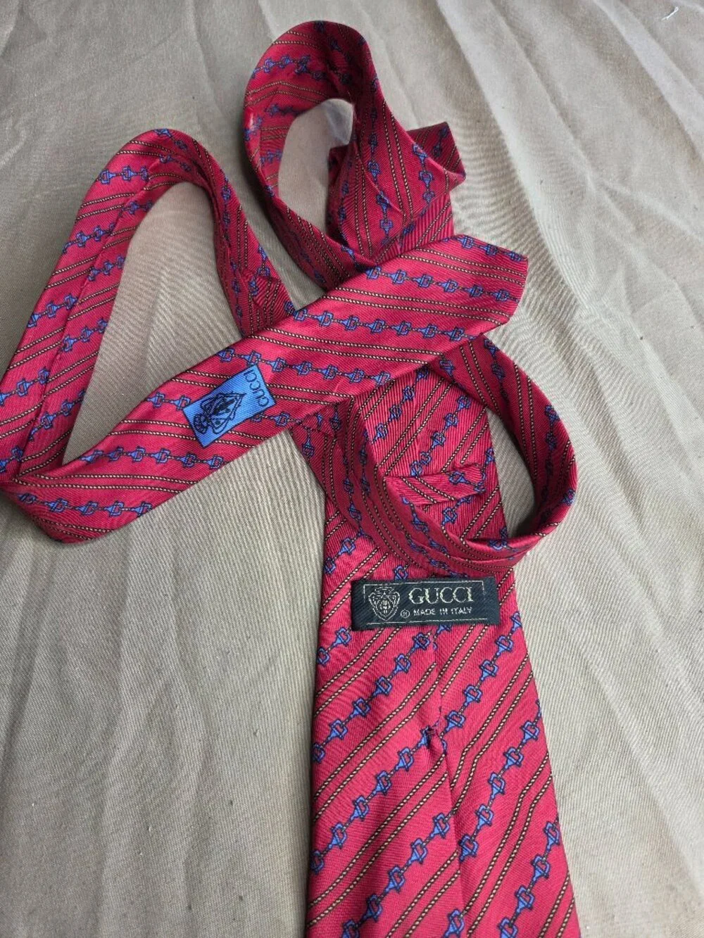 Vintage Gucci Mens 100% Silk Horsebit Red Blue Neck Tie Made in Italy